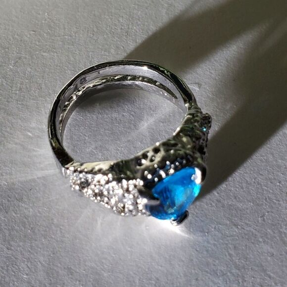 Pear Cut Sky Blue 7.32 Ct Topaz Coctail Ring on 925  Sterling Silver  Women's - Picture 3 of 5